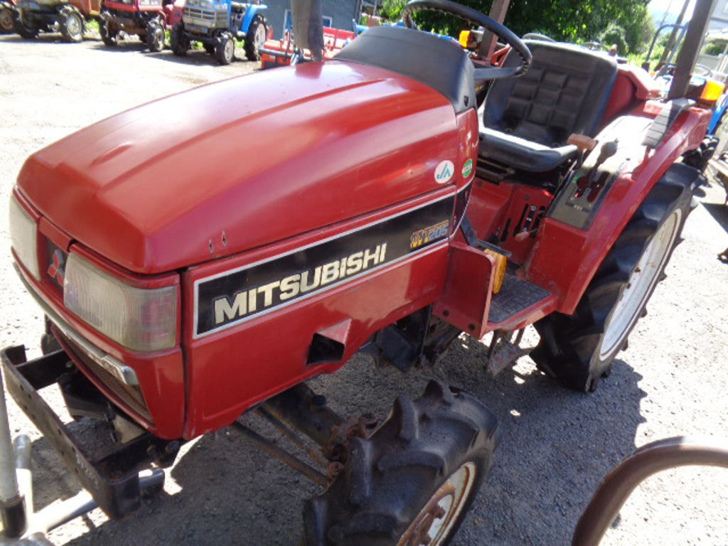 Mitsubishi MT205D