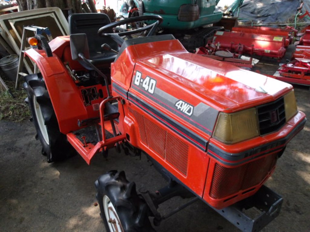 Kubota B-40