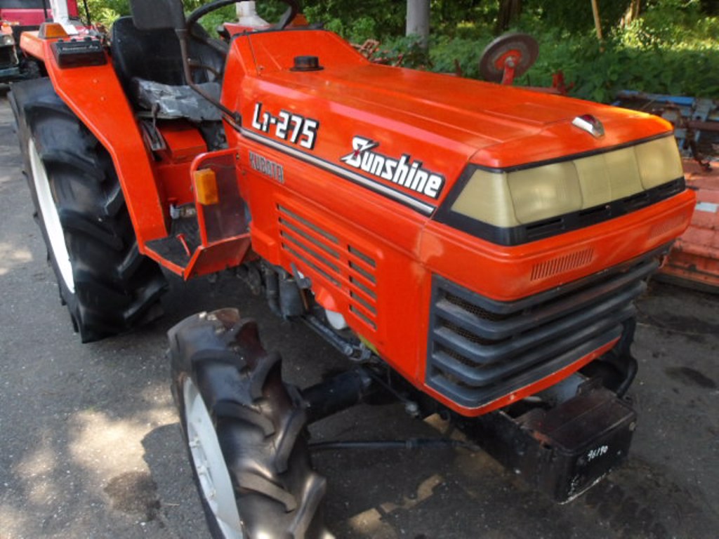 Kubota L1-275D