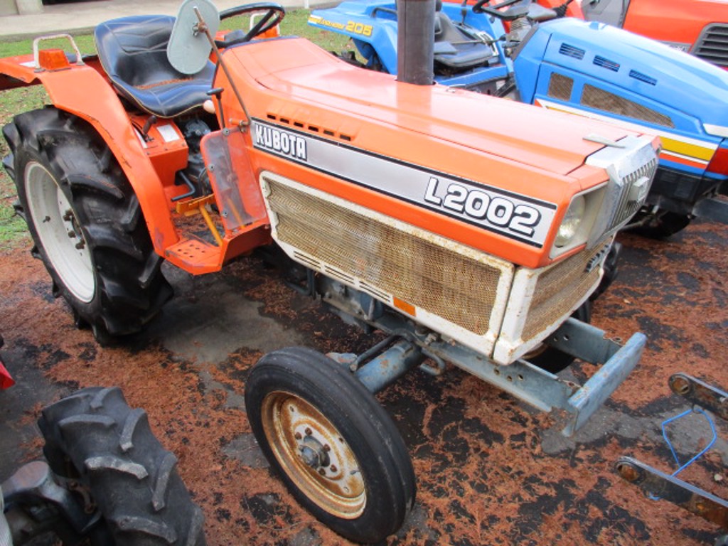 Kubota L2002