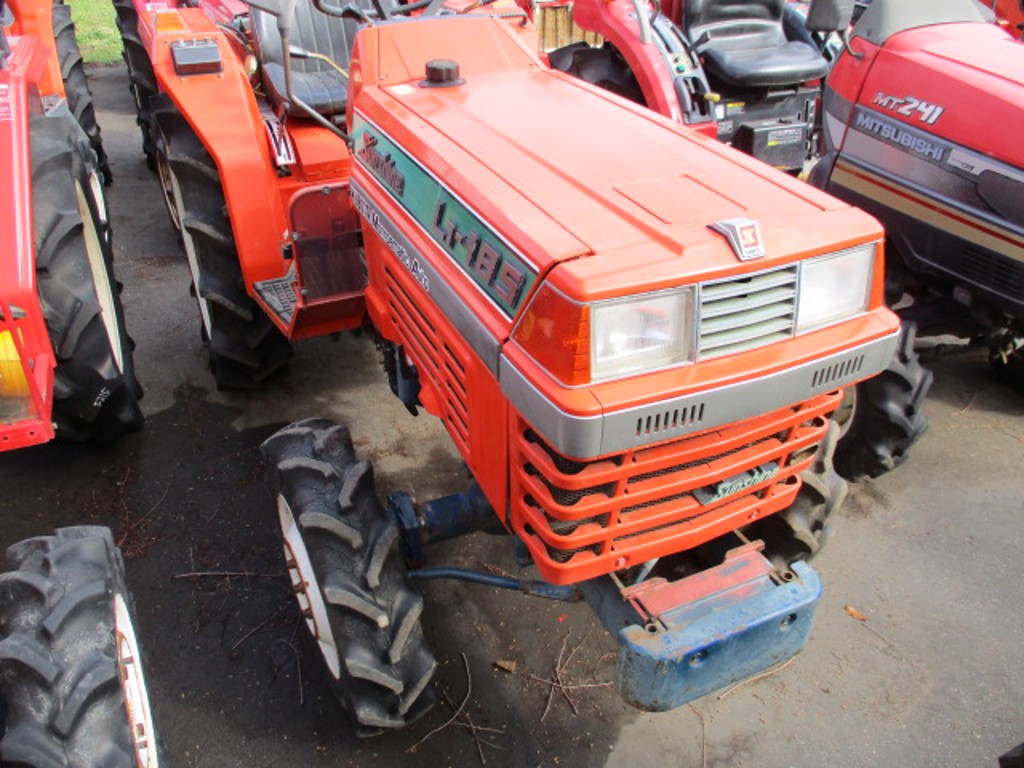 Kubota L1-185D