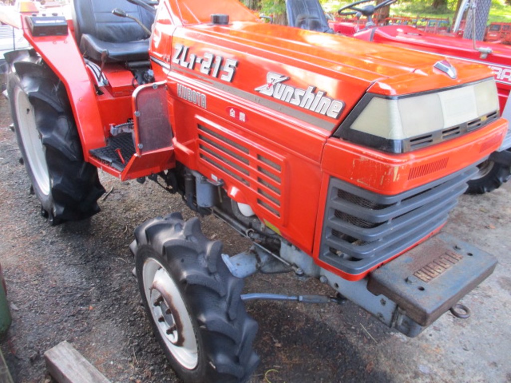 Kubota L1-215D