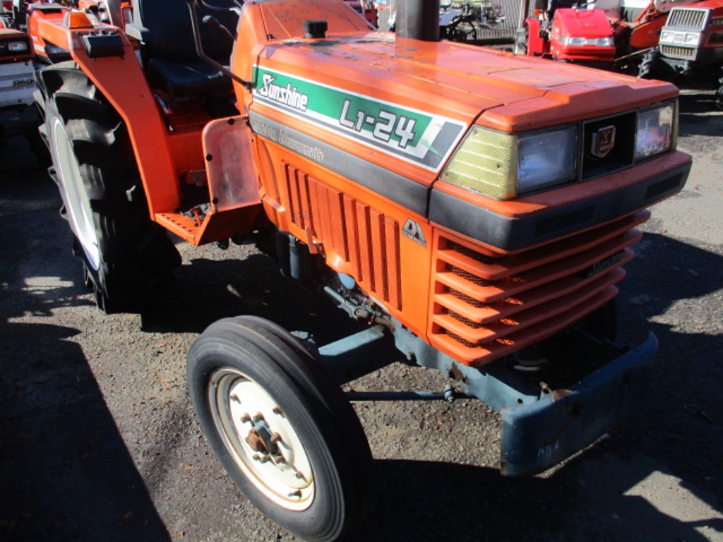 Kubota L1-24