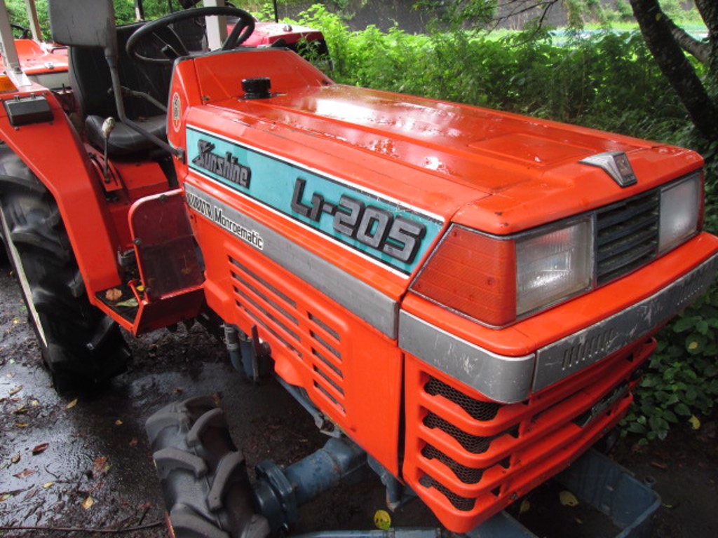 Kubota L1-205D