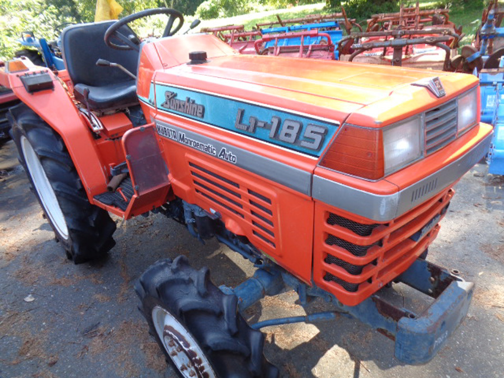 Kubota L1-185D