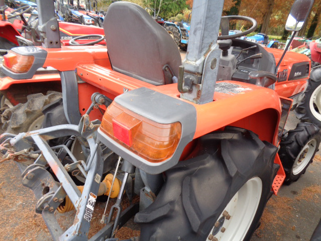 Kubota KL23 | Intrac Japanese Tractors