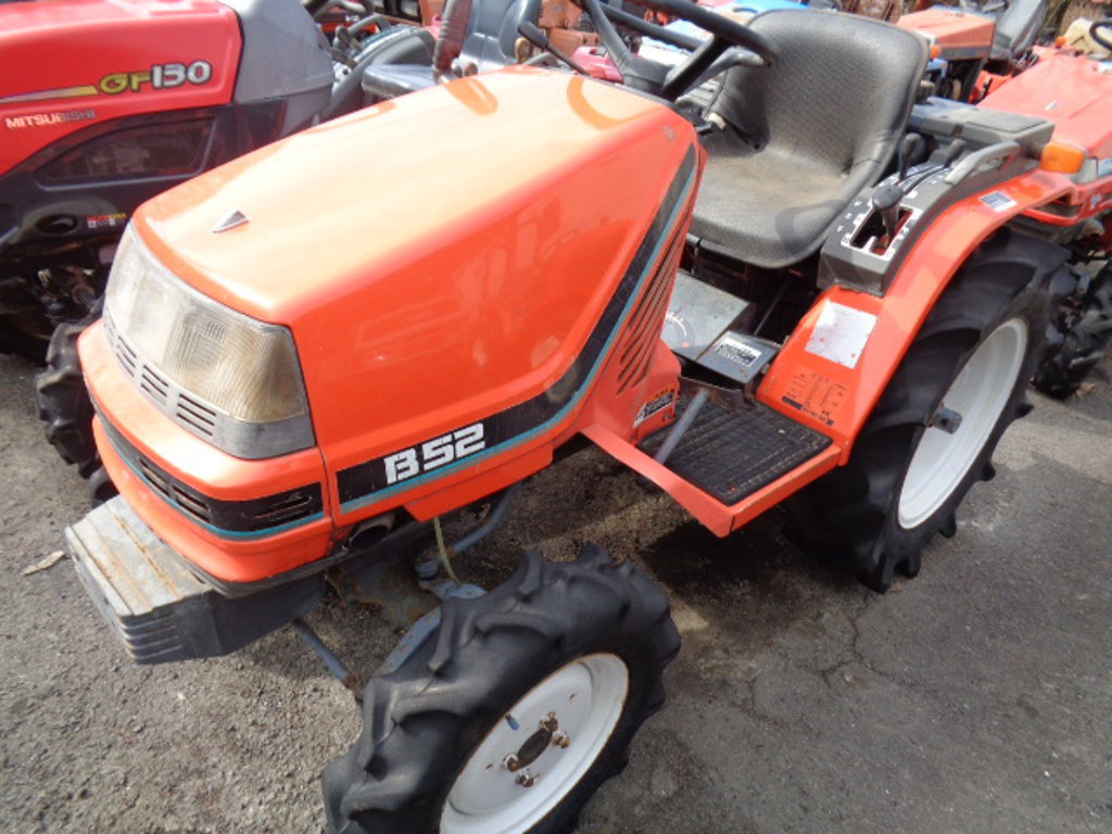 Kubota B52