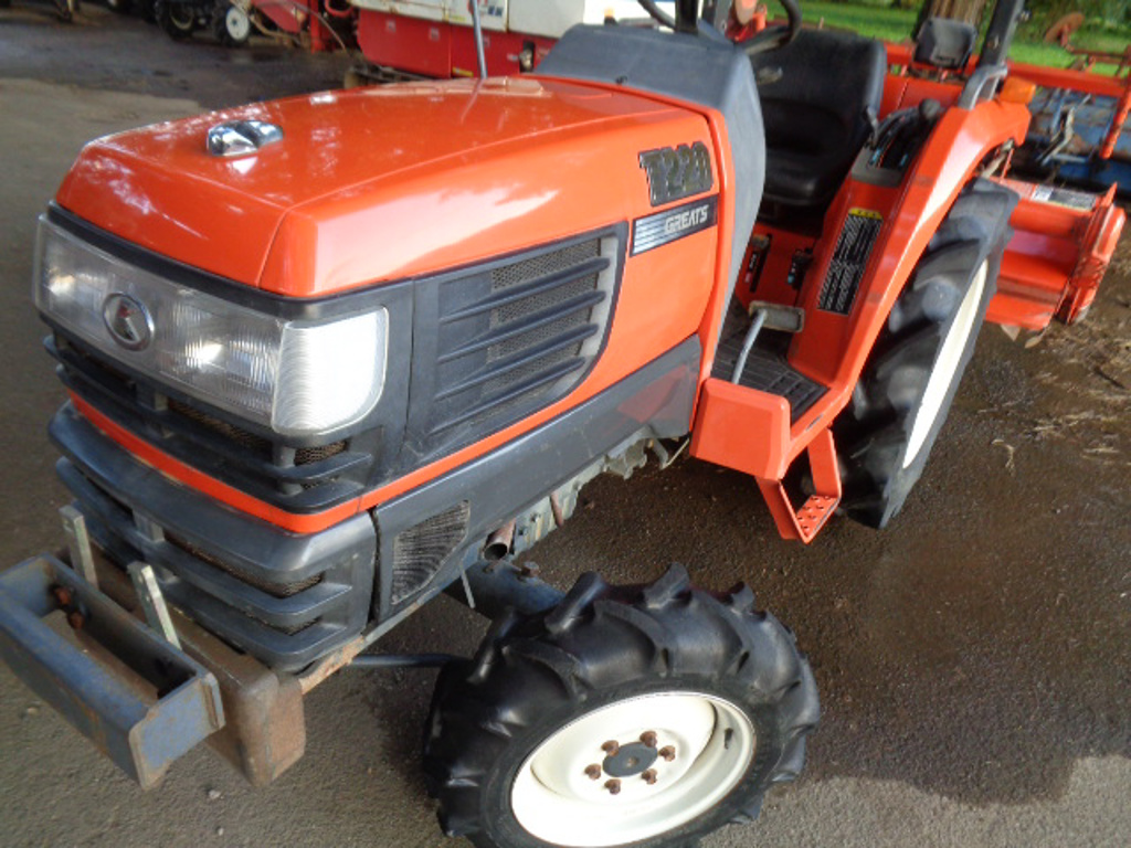 Kubota T220